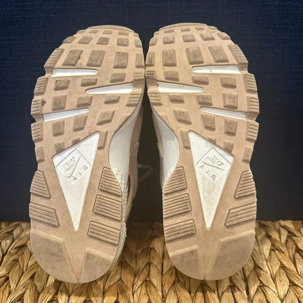 Rose Gold Nike Huarache Sneakers sz 5.5 Youth Nike Sneakers